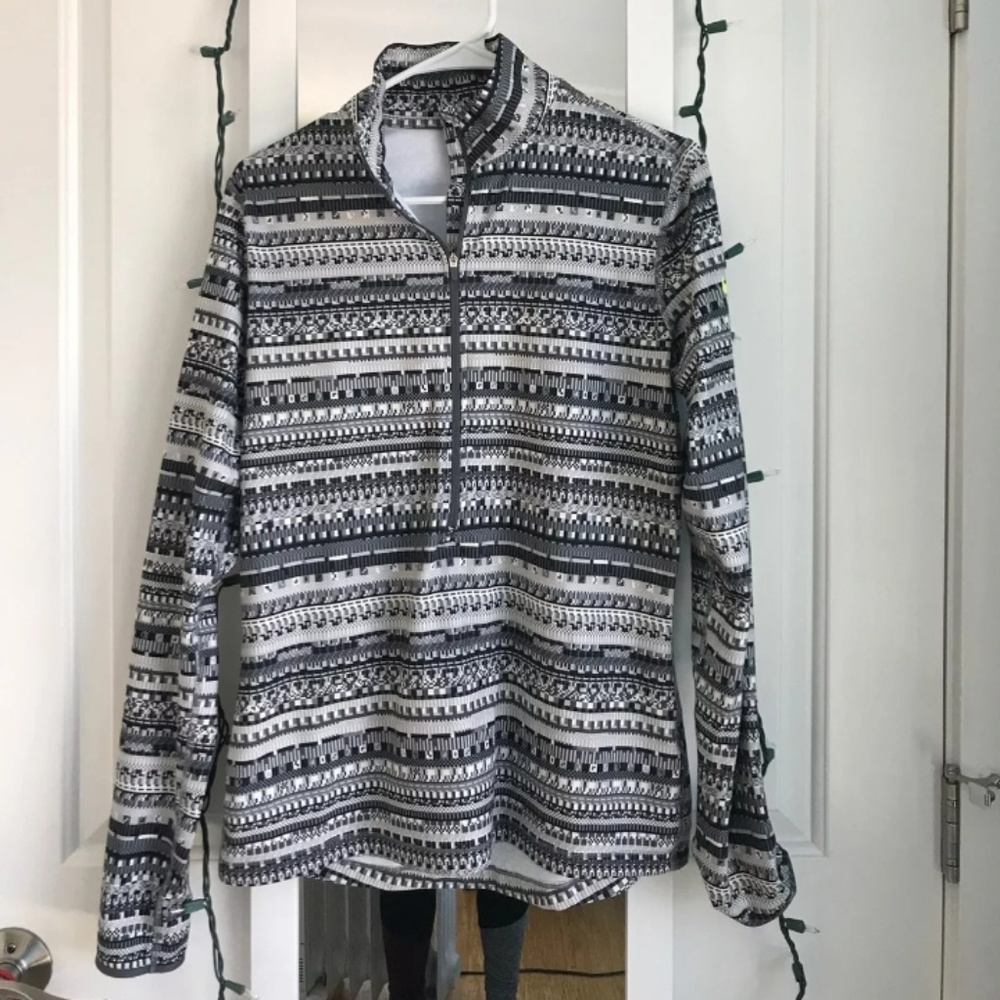 Nike pro Fri fit top